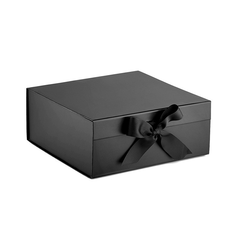 ODM 4C Printing Anniversary Gift Box Black Closure With Silk Ribbon